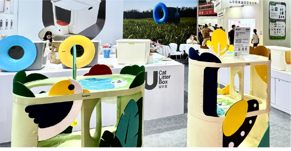 Decopark booth at Pet Fair Asia
